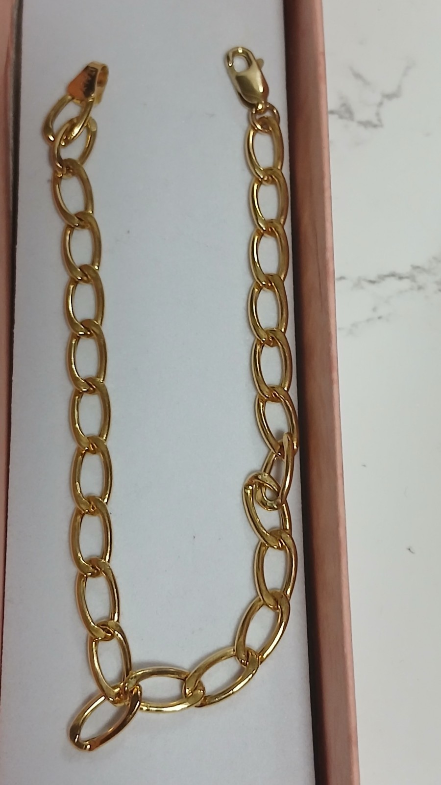 9ct Yellow Gold Bracelet.