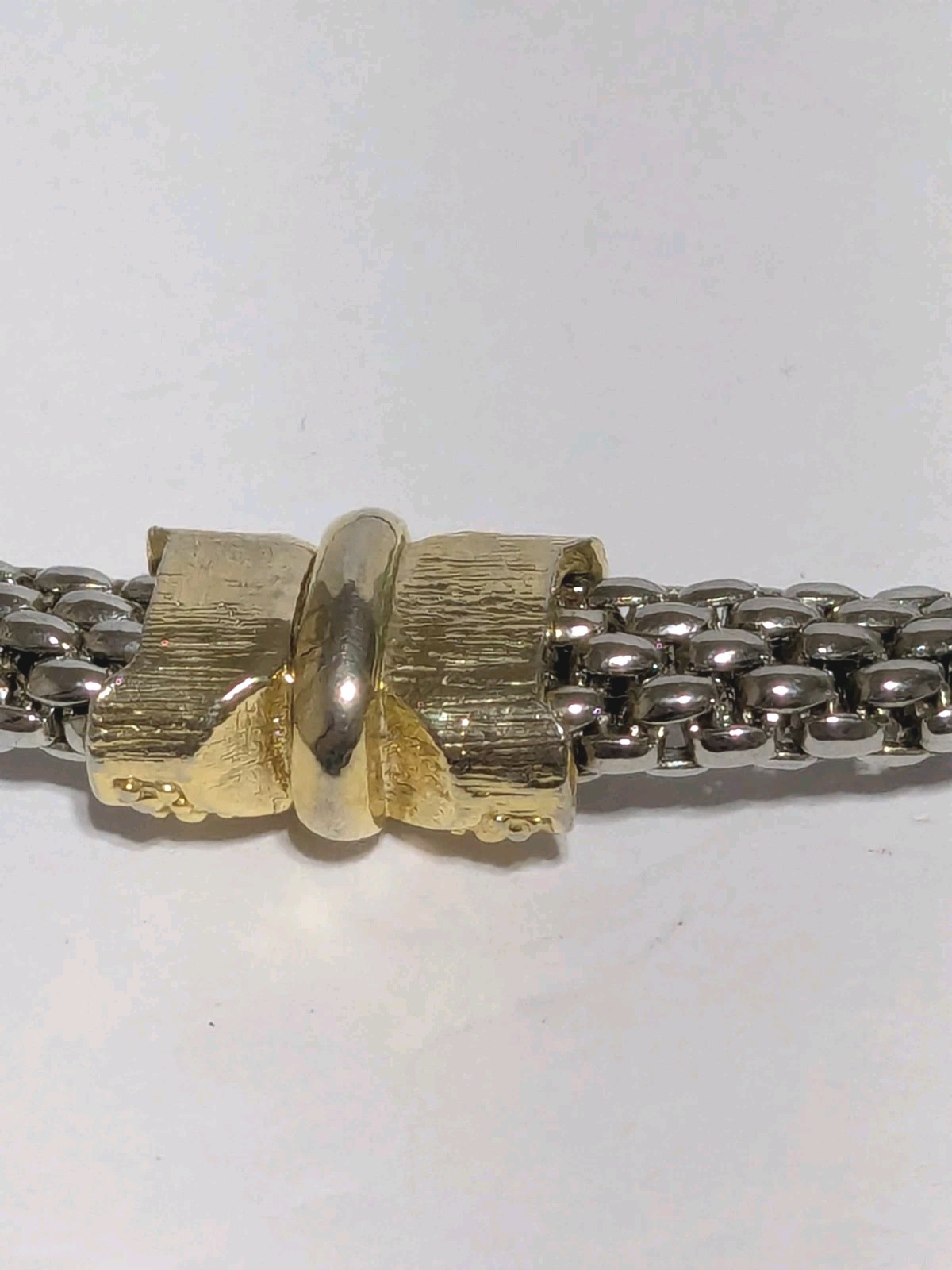Silver Tone Popcorn Style Chain Necklace With Gold Tone Bow Accents 16″.