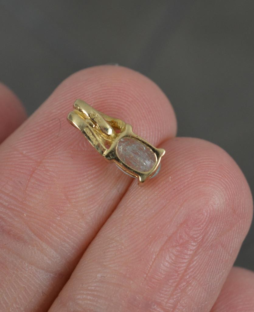 9 Carat Gold and Paraiba Tourmaline Solitaire Pendant