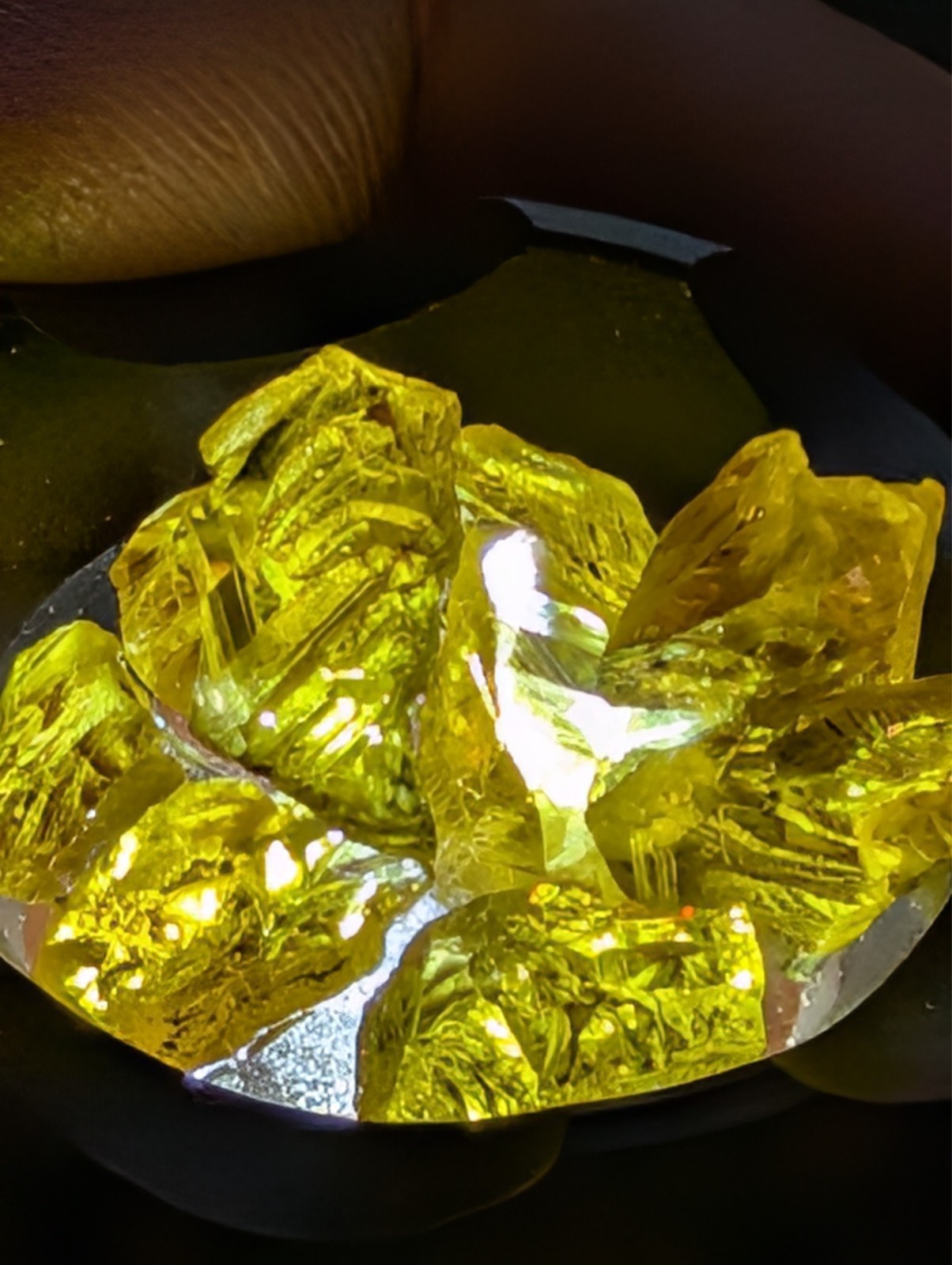 USA seller 25.43 ct IF flawless Sphene gemstone facet rough gemstone specimen