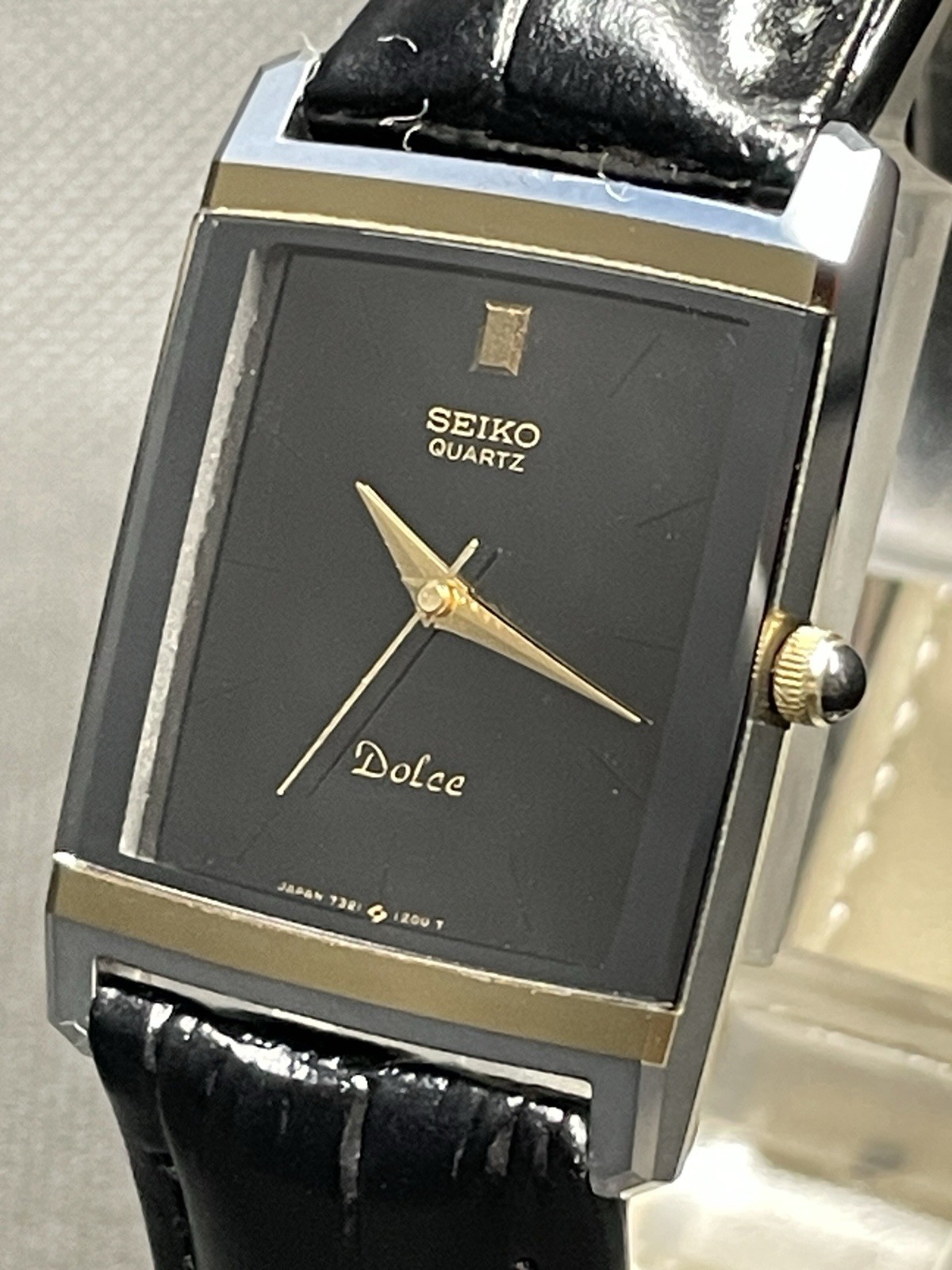 [Very good] Vintage Seiko Dolce 7321-5730 Quartz Men’s Watch From JAPAN