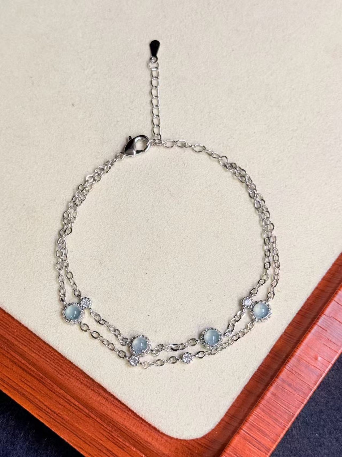 Top 100% Natural Sky blue jadeite bracelet