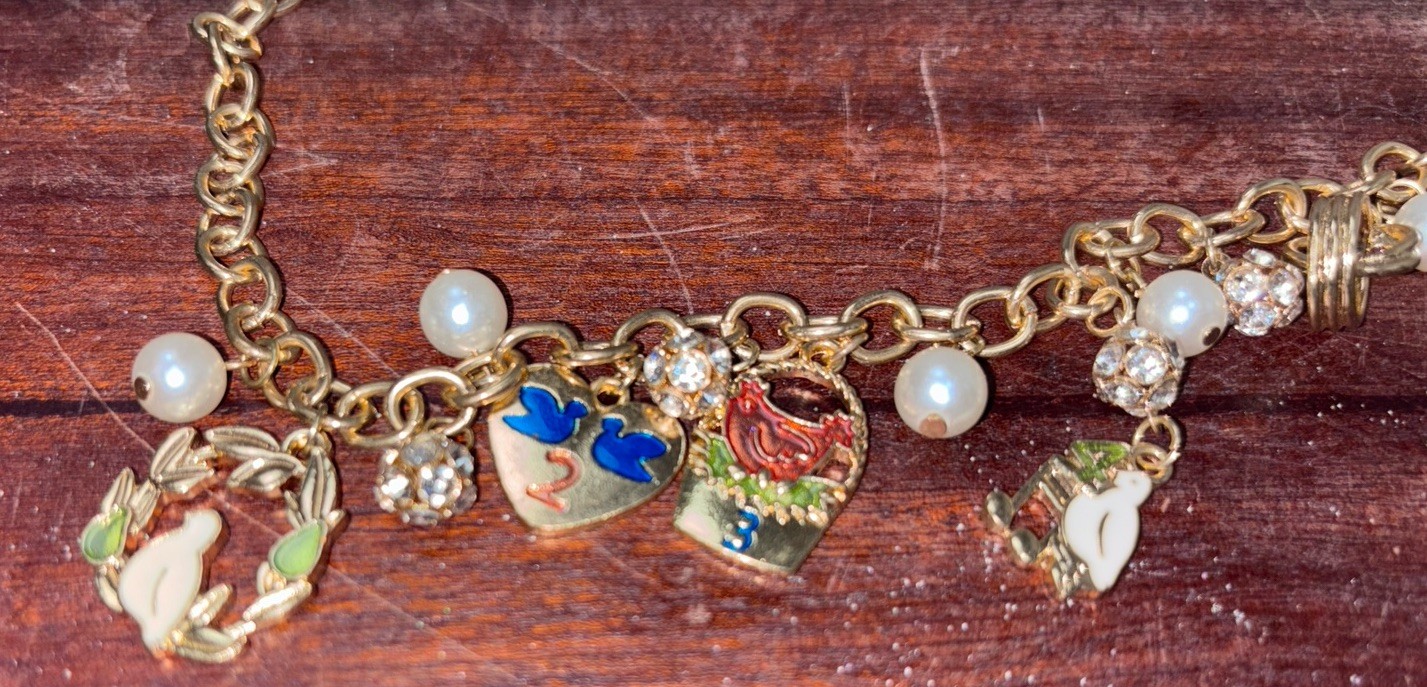 Women’s Gold Tone Christmas Necklace 12 Days Of Christmas Charms 30 Inch