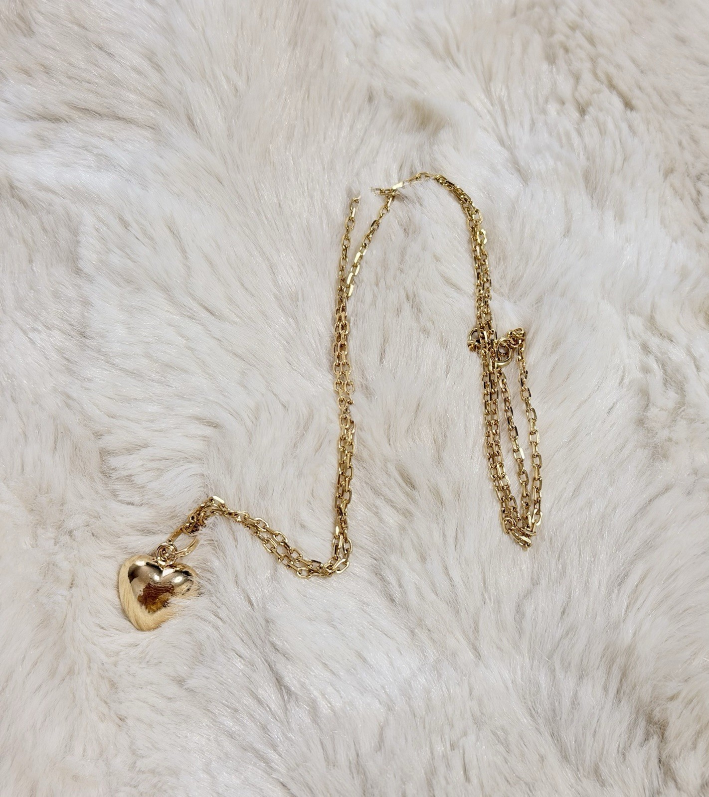 18 Karat Solid Gold Heart Necklace, 17 Inches