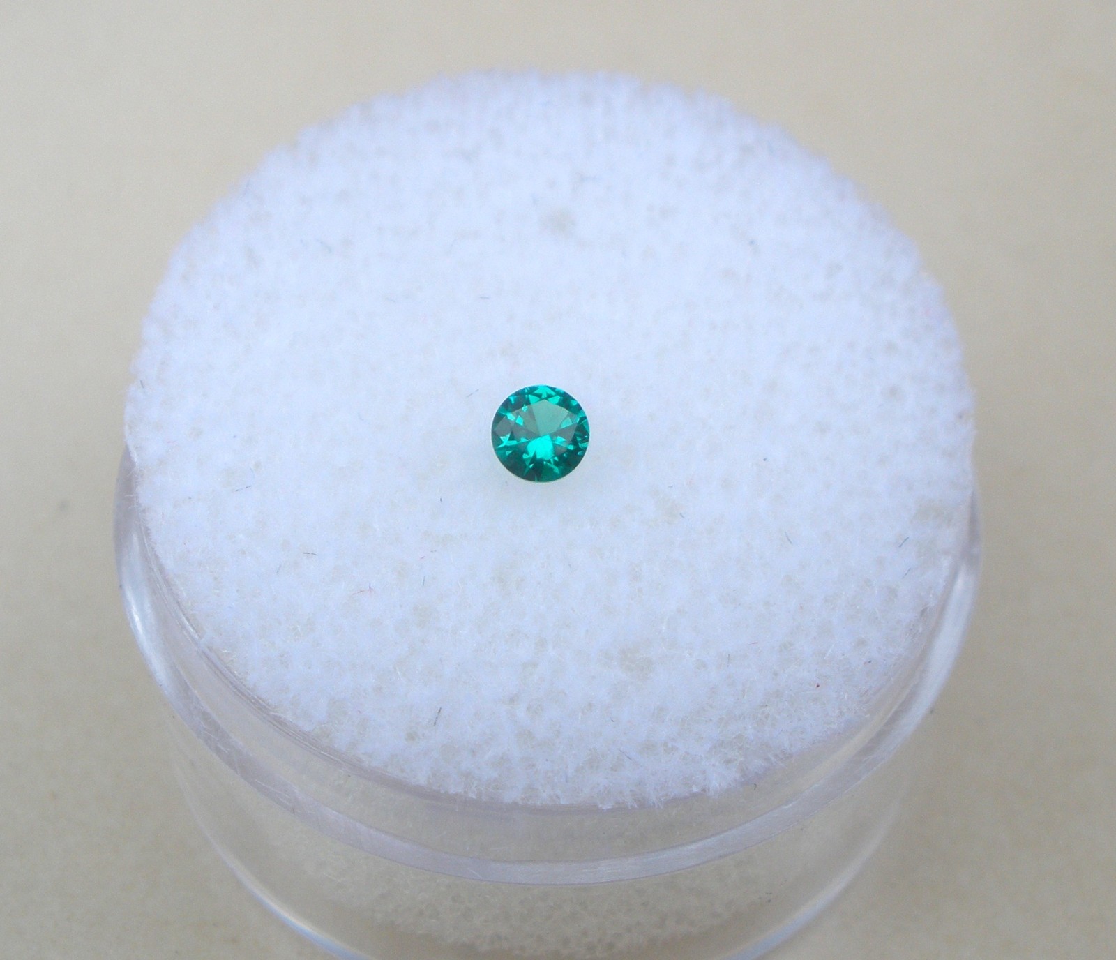 3mm Emerald round loose faceted gem for Jewelry, Crafts and Gem Collecting