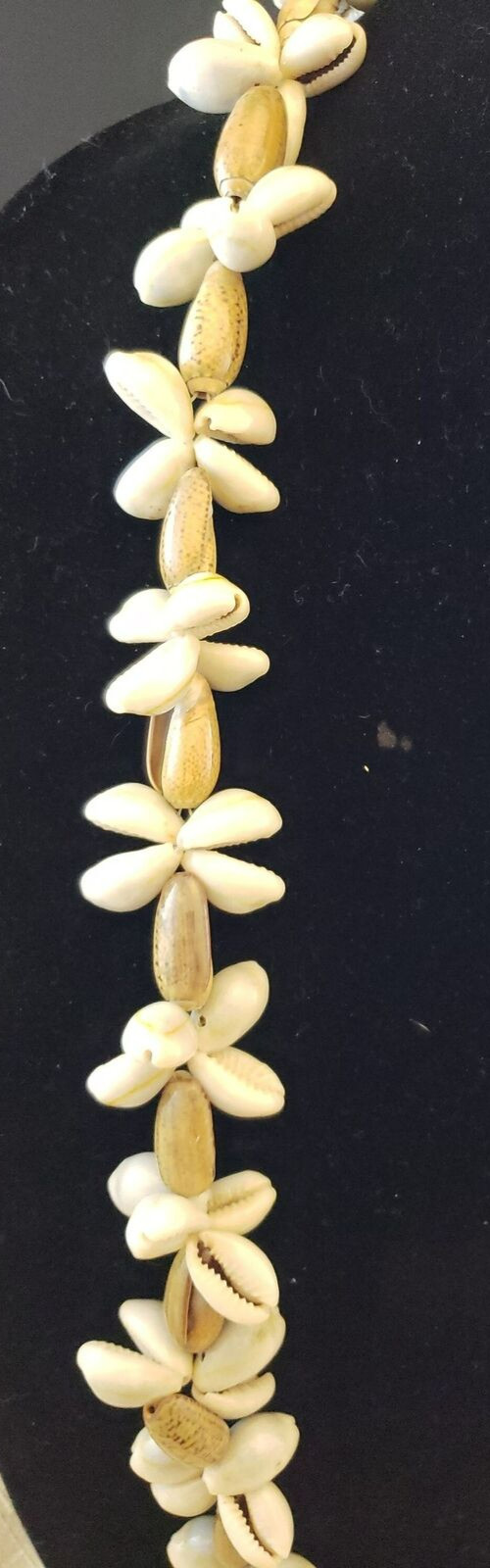 Vintage Unsigned Cowry/Cowrie Shell 17″ Long Strand Statement Necklace, Chunky