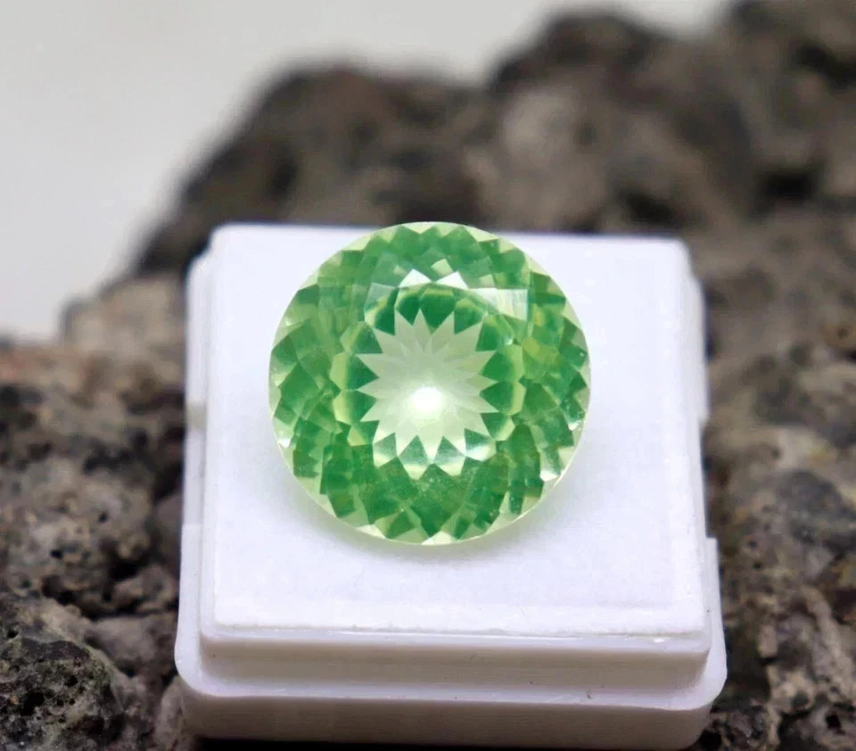 AAA Natural Smoky 8.50 Ct Soft Green Sapphire GIE Certified Round Loose Gem