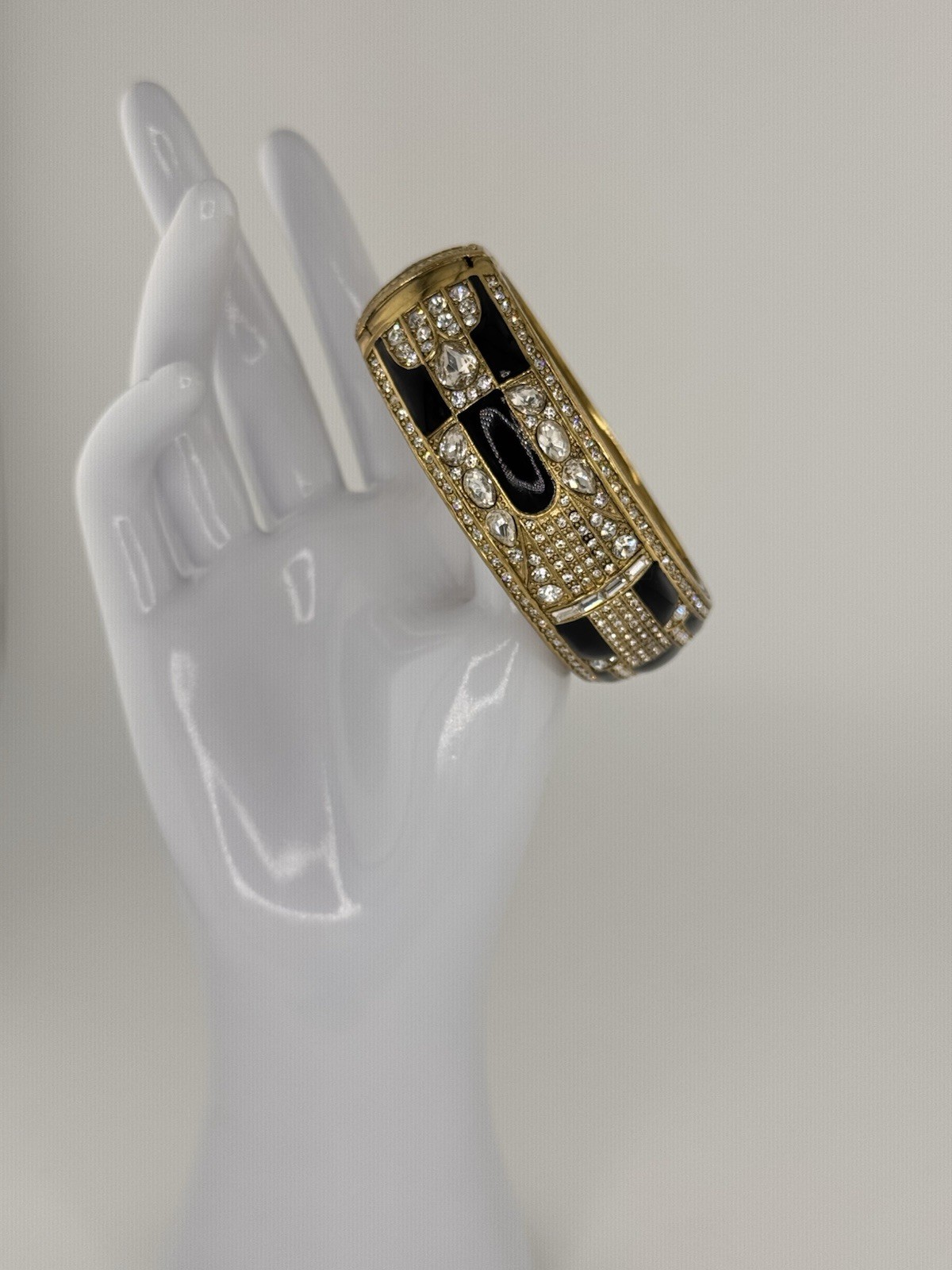 Heidi Daus “To Tie For” Signed Swarovski Crystal Hinge Bangle *Rare*