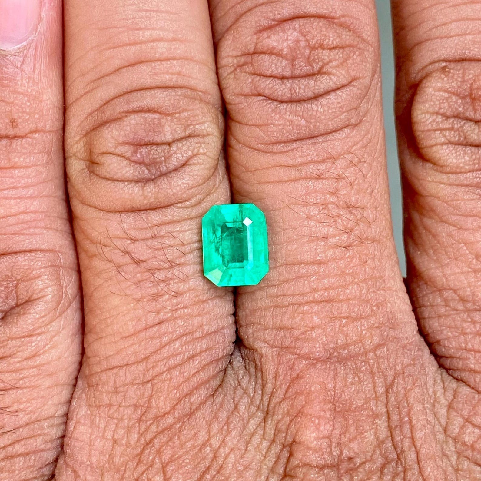 Natural Colombian Green Emerald 7 Ct GIE Certified Emerald Cut Loose Gemstone