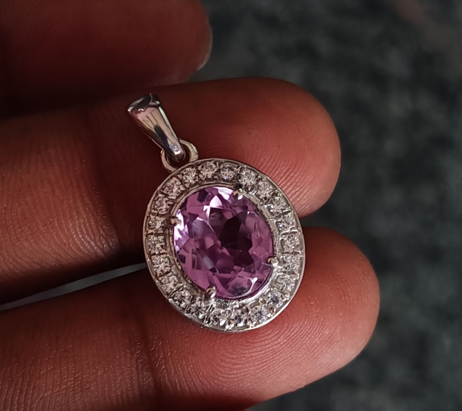 16.60 Ct Natural Alexandrite Pendant – Certified Color-Change Gem in Silver 925