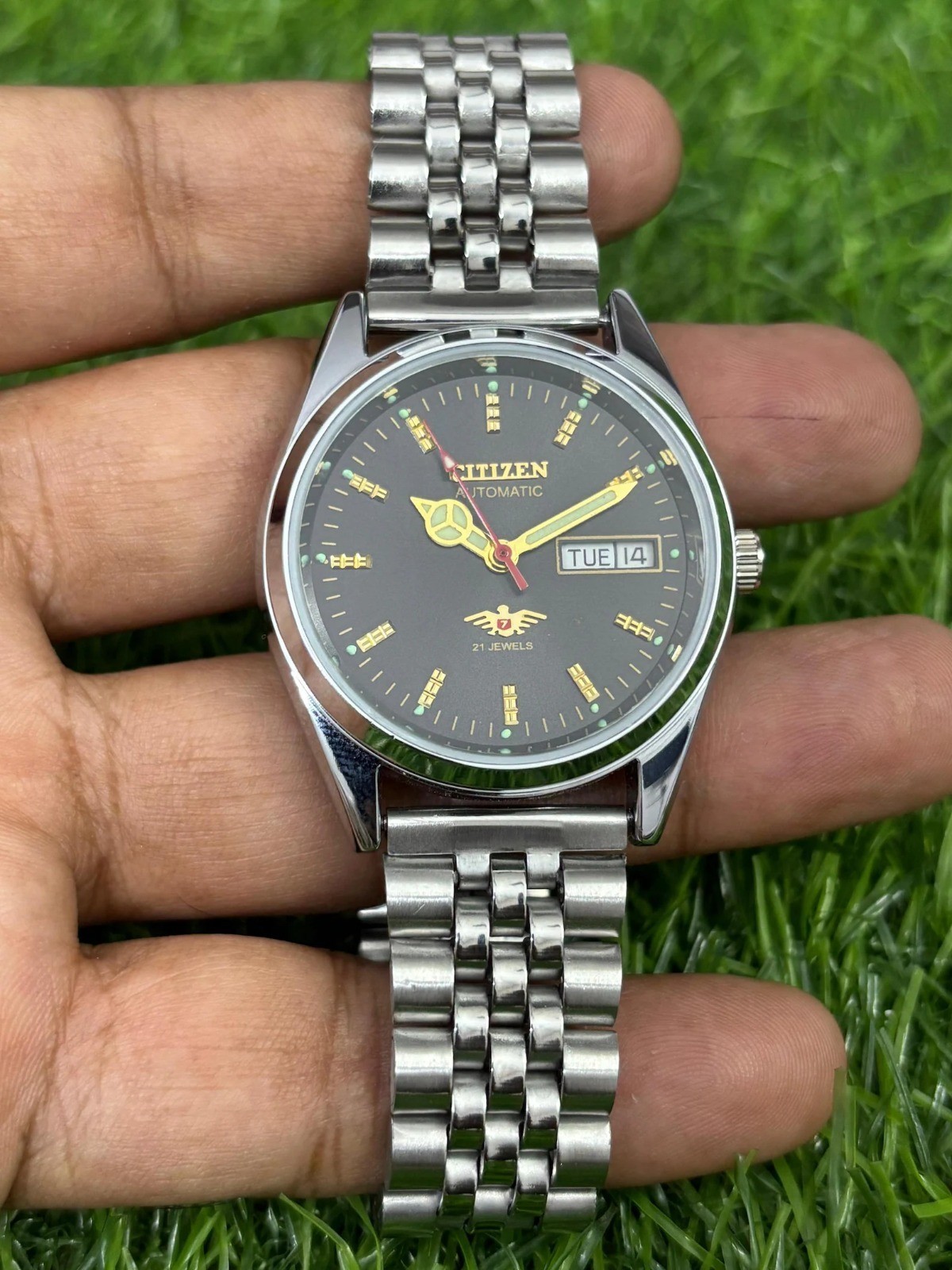 Vintage Citizen Automatic Men’s Steel Day date Japanese refurbished wrist watch