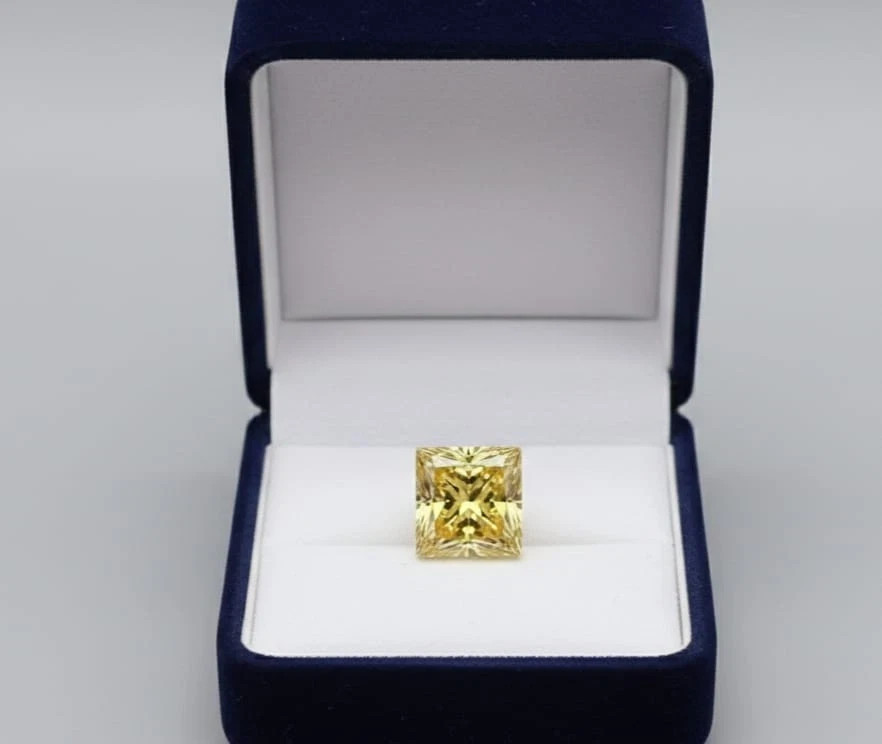 2 CT Princess Cut Fancy Yellow Color VVS1 Diamond Premium gemstone 7.50×7.50 mm