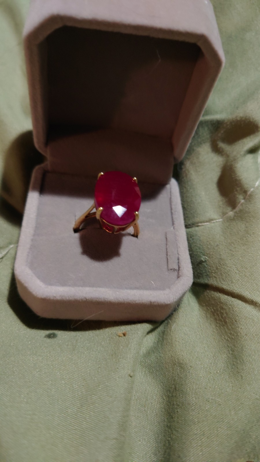 9 carat Gold 12 Carat Natural Oval Ruby Ring UK Size M