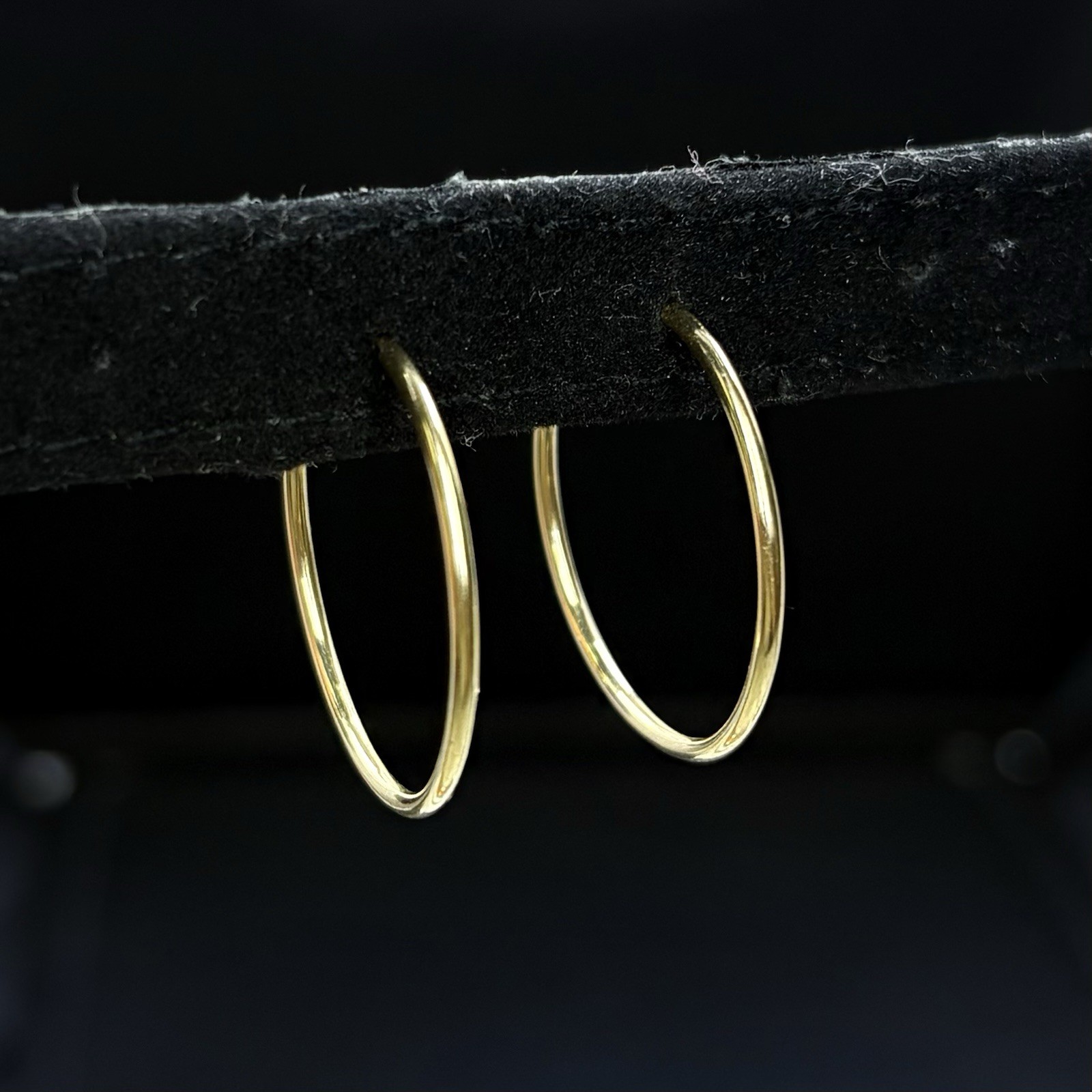 14k Gold Hoop Earrings Endless Closure High Polish Lightweight 24mm