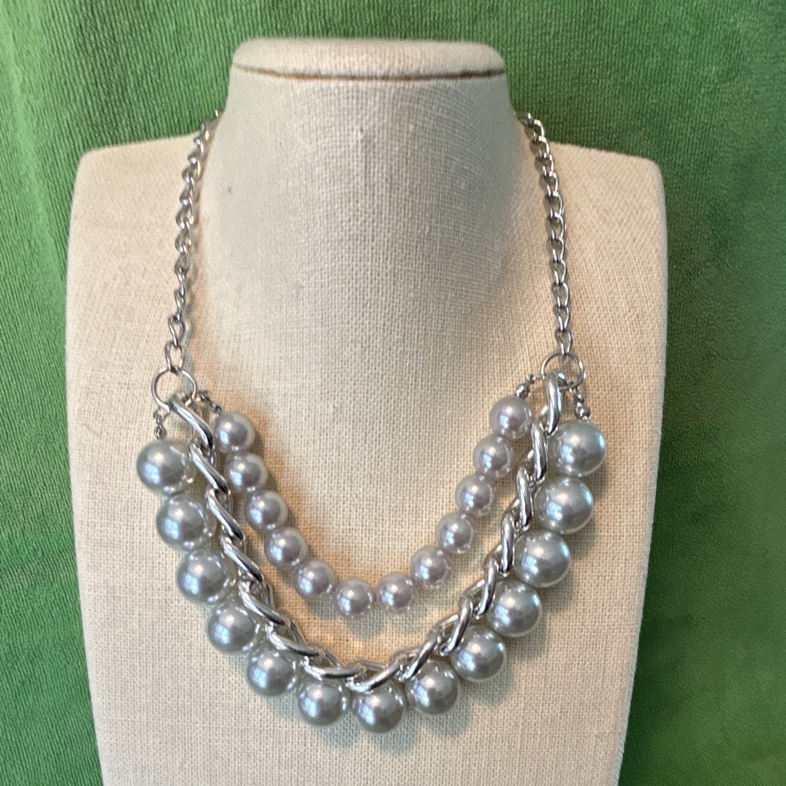 Silver Tone Cable Chain Layered Necklace w/ Gray Round Simulated Pearl Beads
