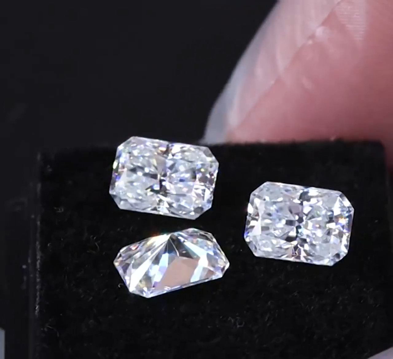 Radiant Cut 0.2-10ct Sparkling Loose Moissanite D Color VVS1 GRA Wholesale Price