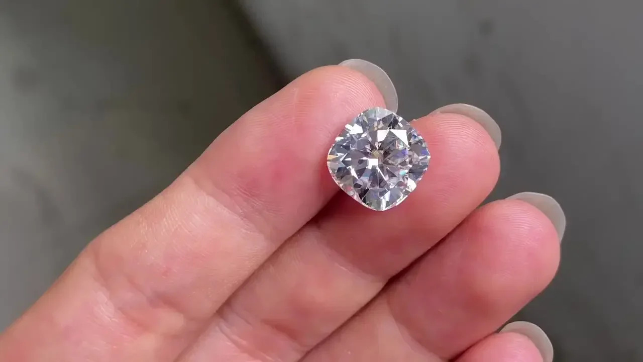 Moissanite Cushion Loose Stone D Color VVS1 GRA Certified 3mm-14mm 0.1CT-10CT