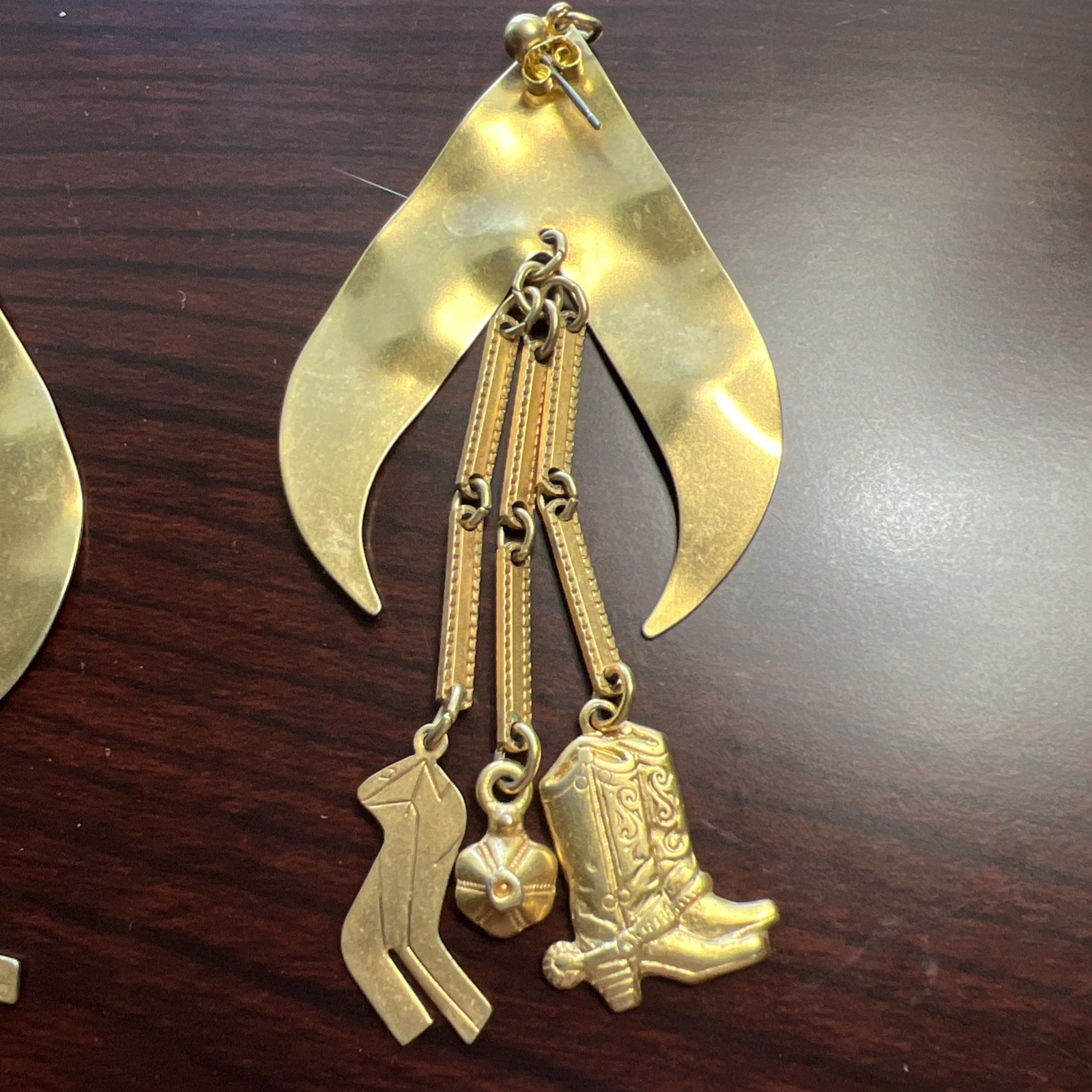 Stylish Costume Jewelry Earrings – Fashion Statement or Everyday Wear