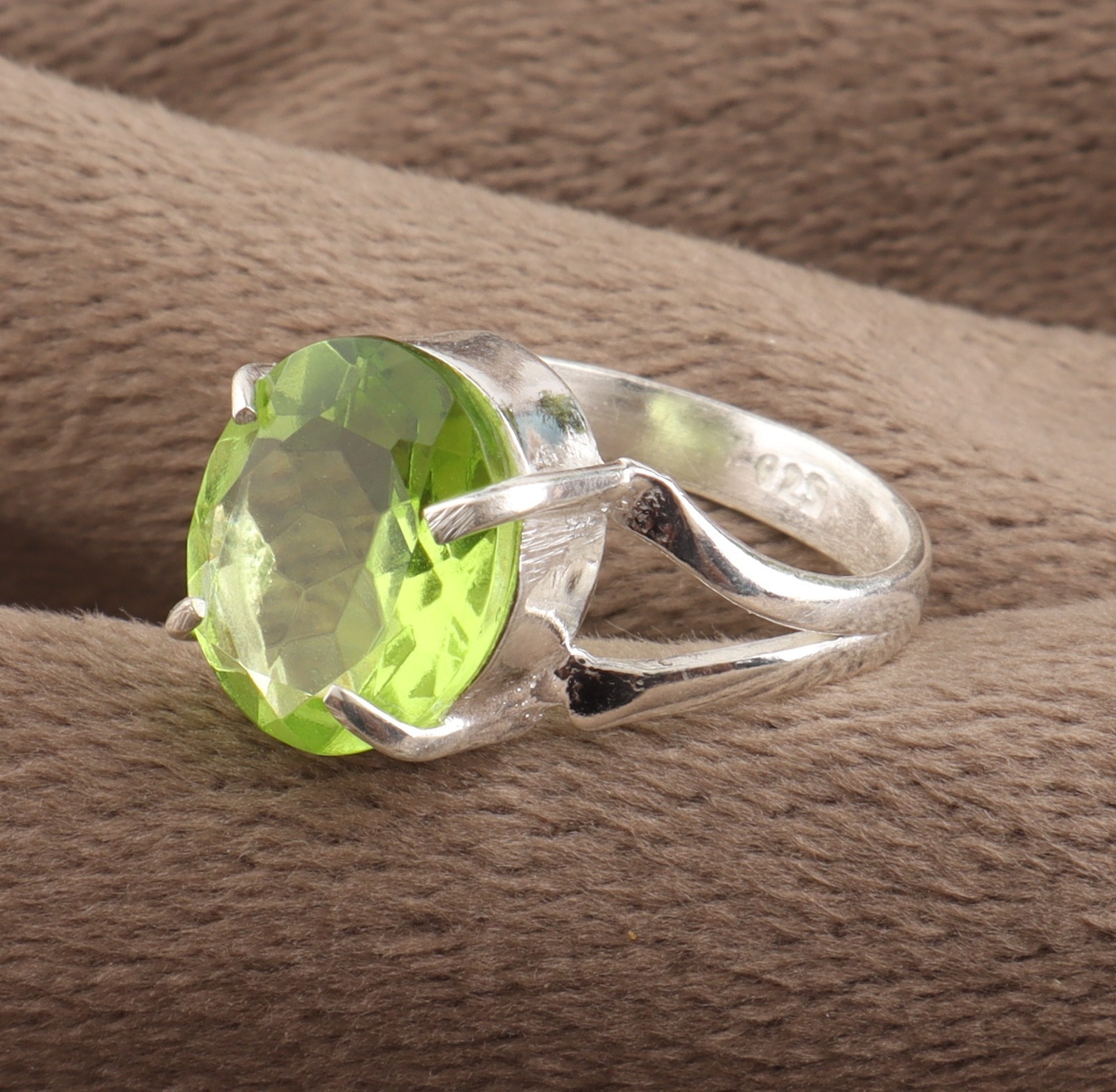 Elegant Peridot Gemstone 925 Sterling Silver Handmade Jewelry Ring All Size