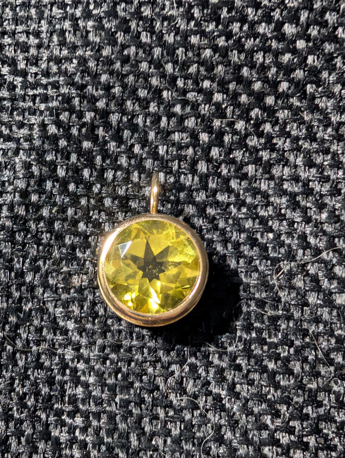 14k Round Peridot Stone Bezel Set Pendant (Chain Not Included)
