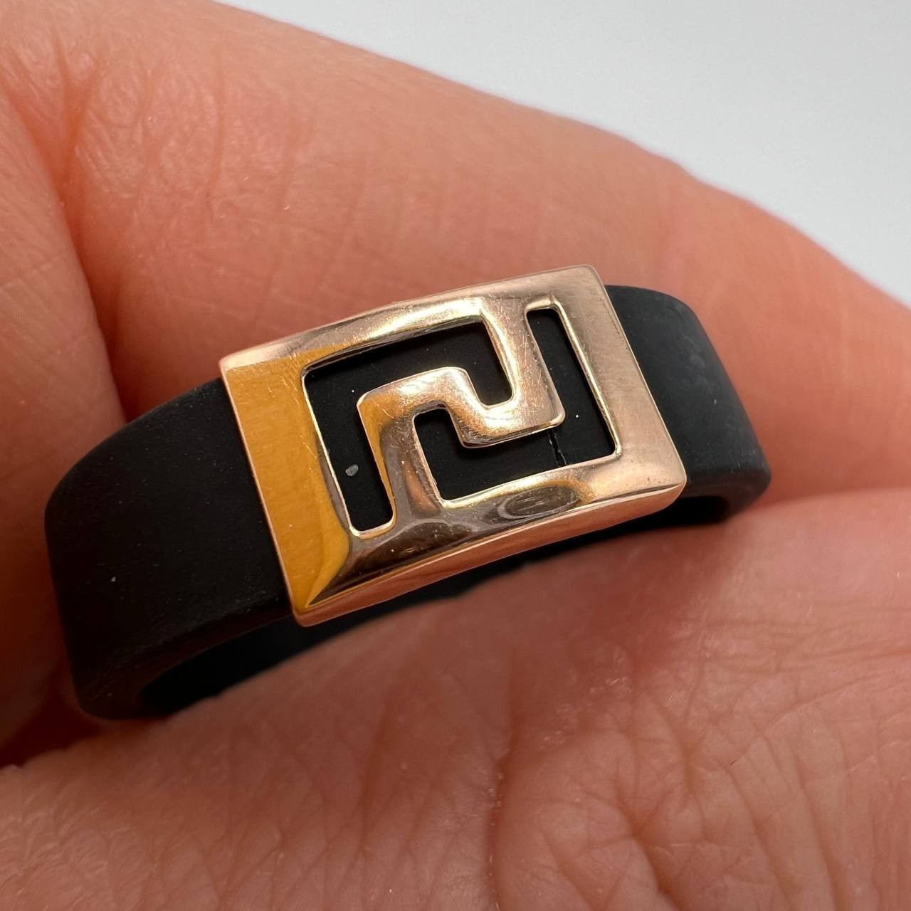 Vintage 14K Gold & Black Rubber Ring Size 6.5 Geometric Designer Style Ukraine