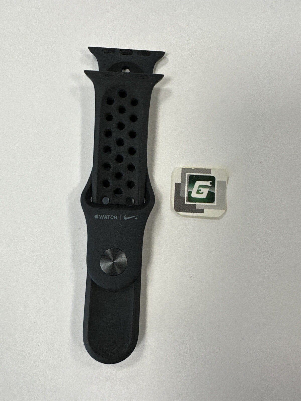 Apple Watch Nike Sport Band 44mm (42/45/46/49) Genuine OEM Black M/L Used