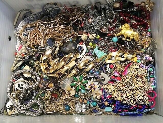 20 HUGE POUNDS LBS Jewelry Lot Vintage Mod Junk Craft & Good Resell TANGLED In