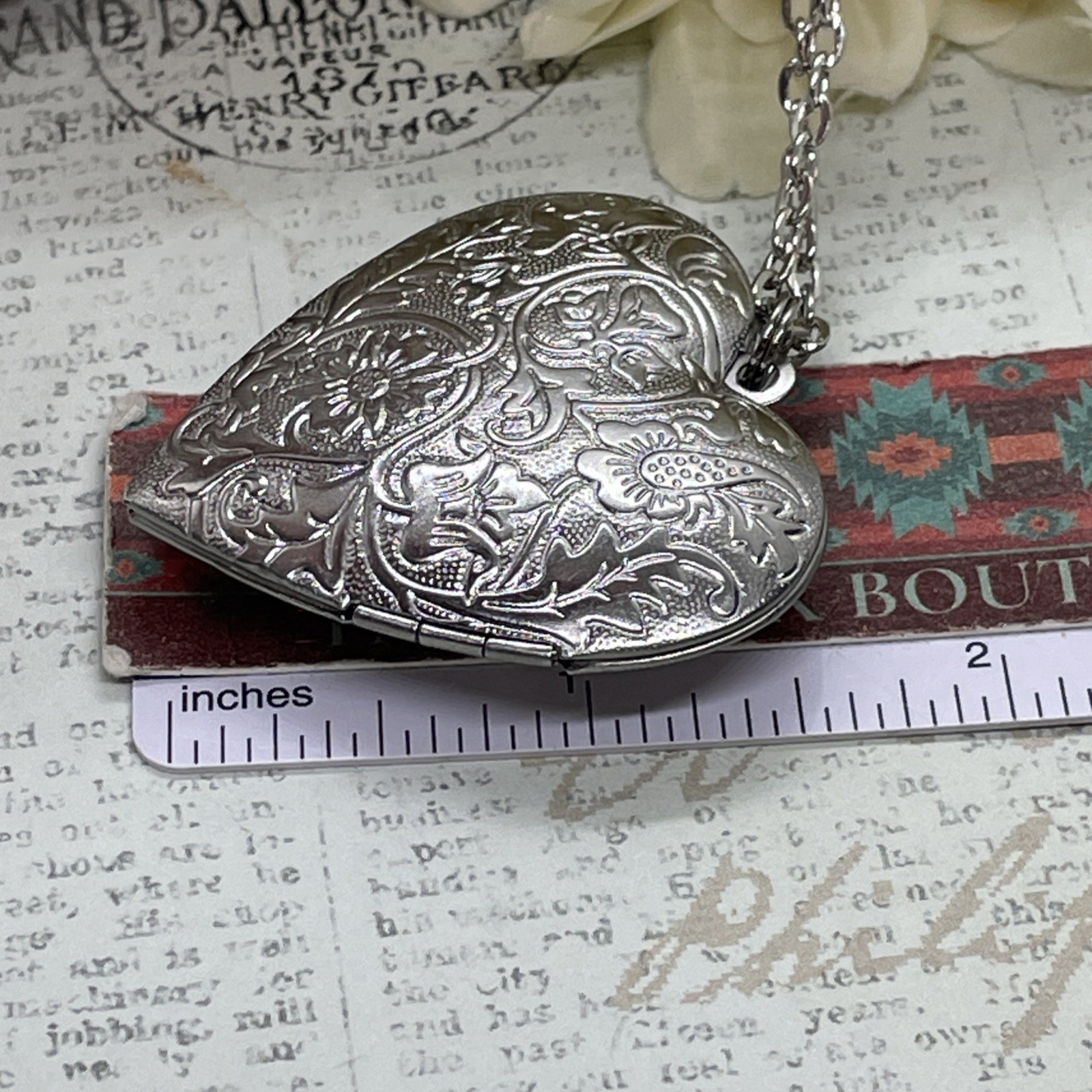 Heart Silver Locket Purple & White Birthday Gift Rose Necklace Photo wedding