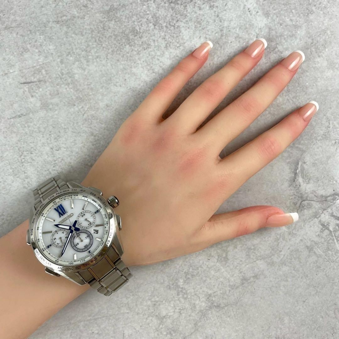 Regular 154 000 yen working Seiko solar wristwatch 8B92 0AT