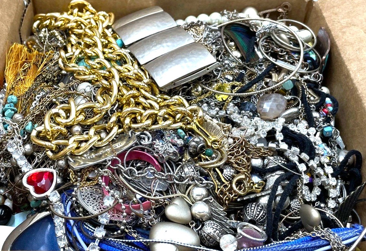 3 Lbs Old Unsorted Jewelry Lot Vintage & Modern + Junk & Wear & Resell Tangled