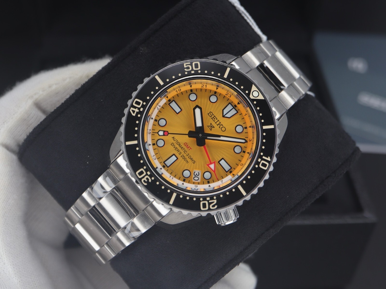 Seiko MM200 GMT The Night of Siam SPB487J1 Limited Edition 500 pcs.