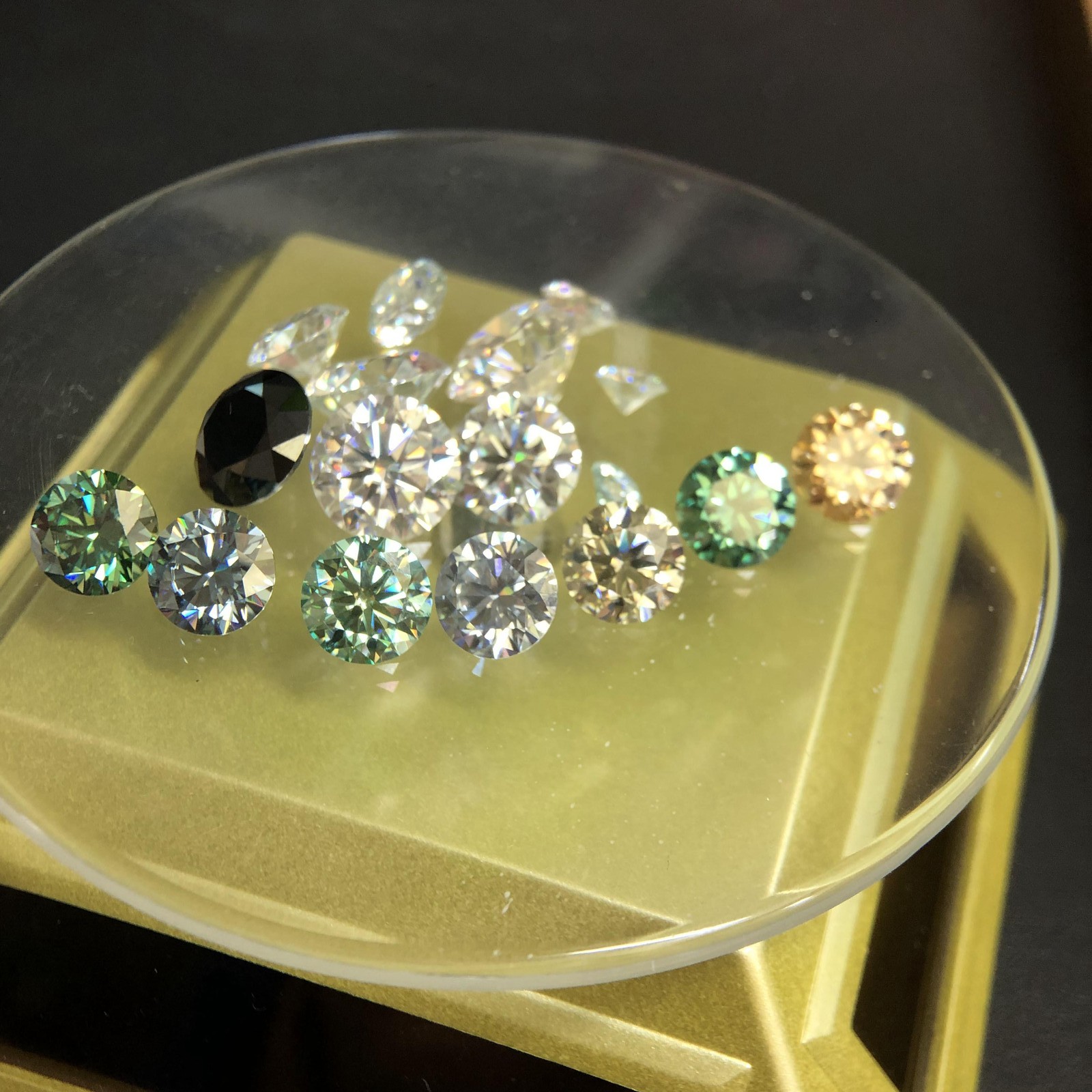 Excellent D Color VVS1 Round Cut Moissanite Loose Gemstones with GRA Certificate