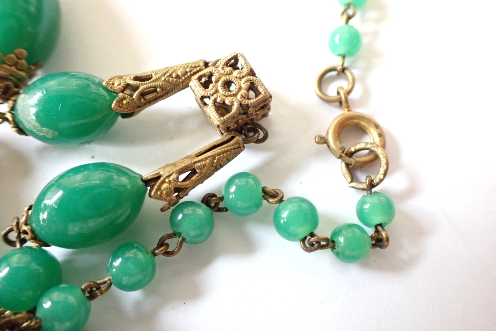 Art Deco Neiger Bros Czech Green Chrysoprase Glass Filigree Pendant Necklace
