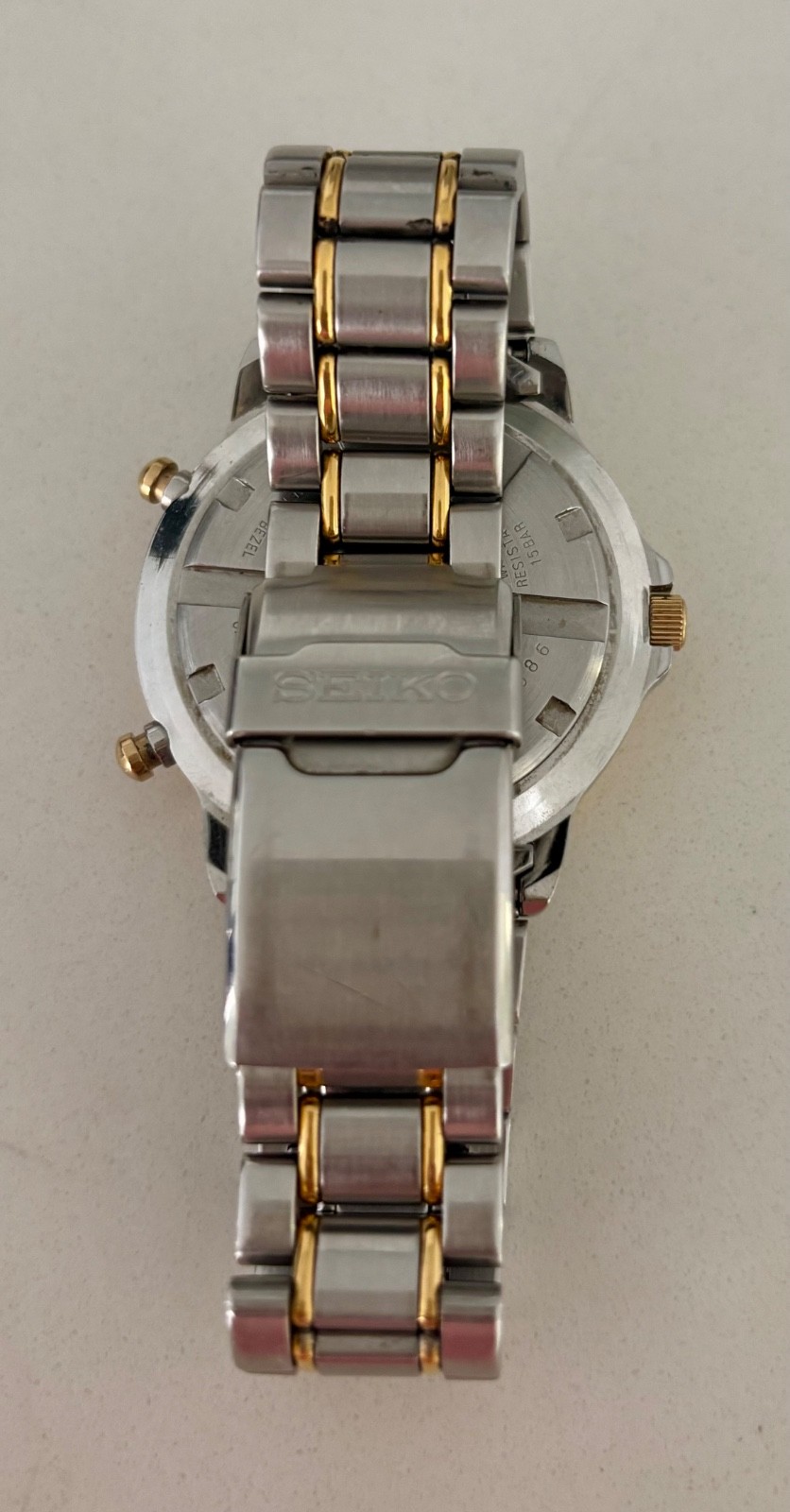 SEIKO QUARTZ Sport WR150 6M25-6039 Chronograph Alarm Dance Hands Two-Tone Watch