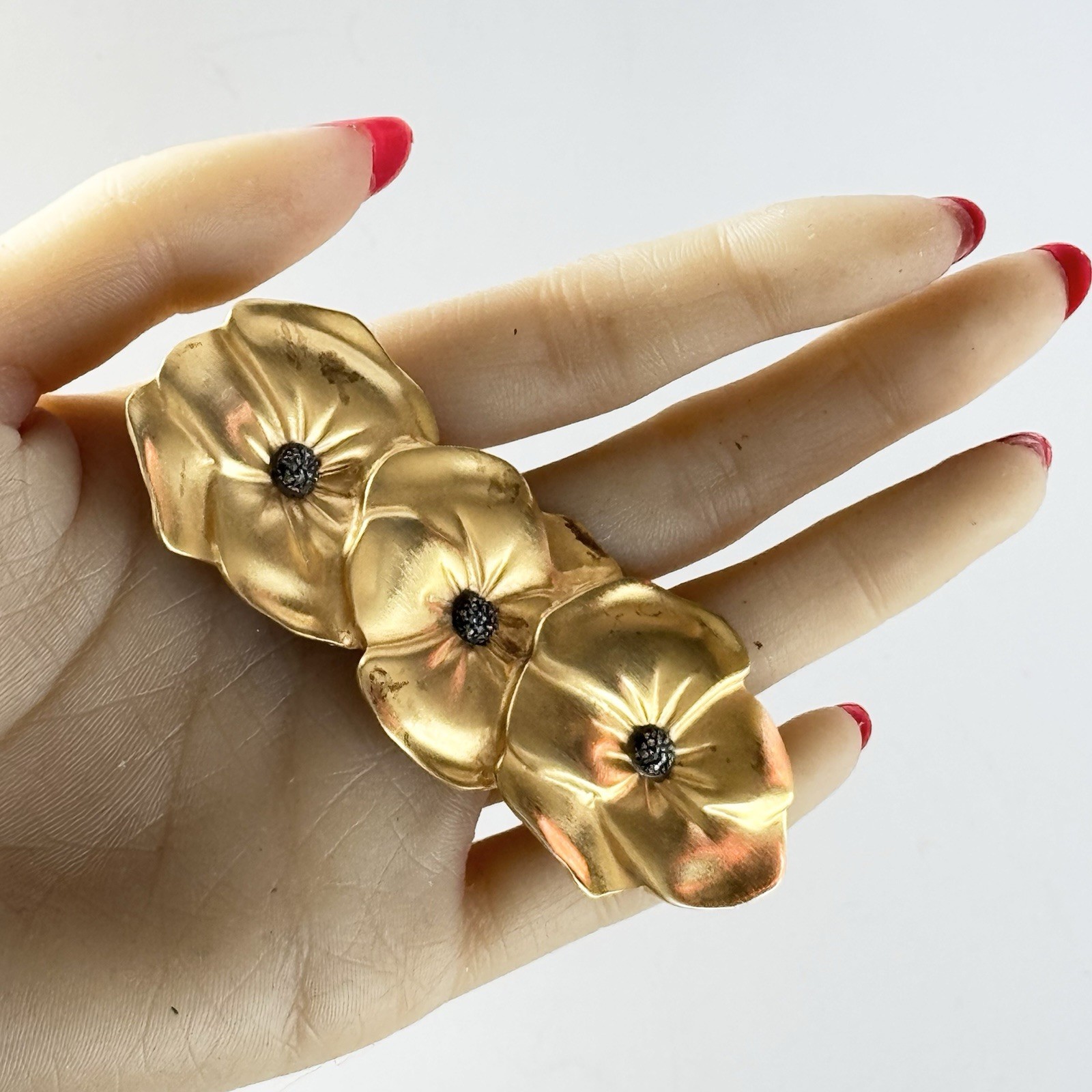 Vintage Judith Jack 80s/90s Satin Brushed Gold Tone Trio Pansy Flower Brooch HTF