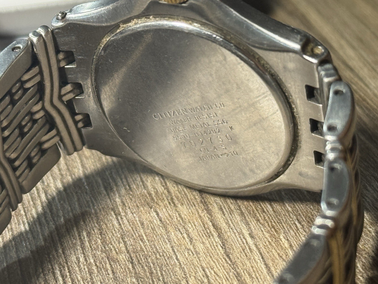 Citizen Elegance Vintage Quartz Two-Tone White Roman Dial Date Bracelet