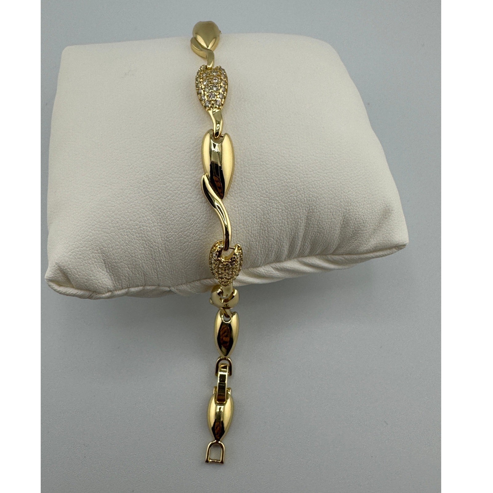 Gold Tone Pave Crystal Teardrop Link Bracelet Elegant Wave Design Jewelry