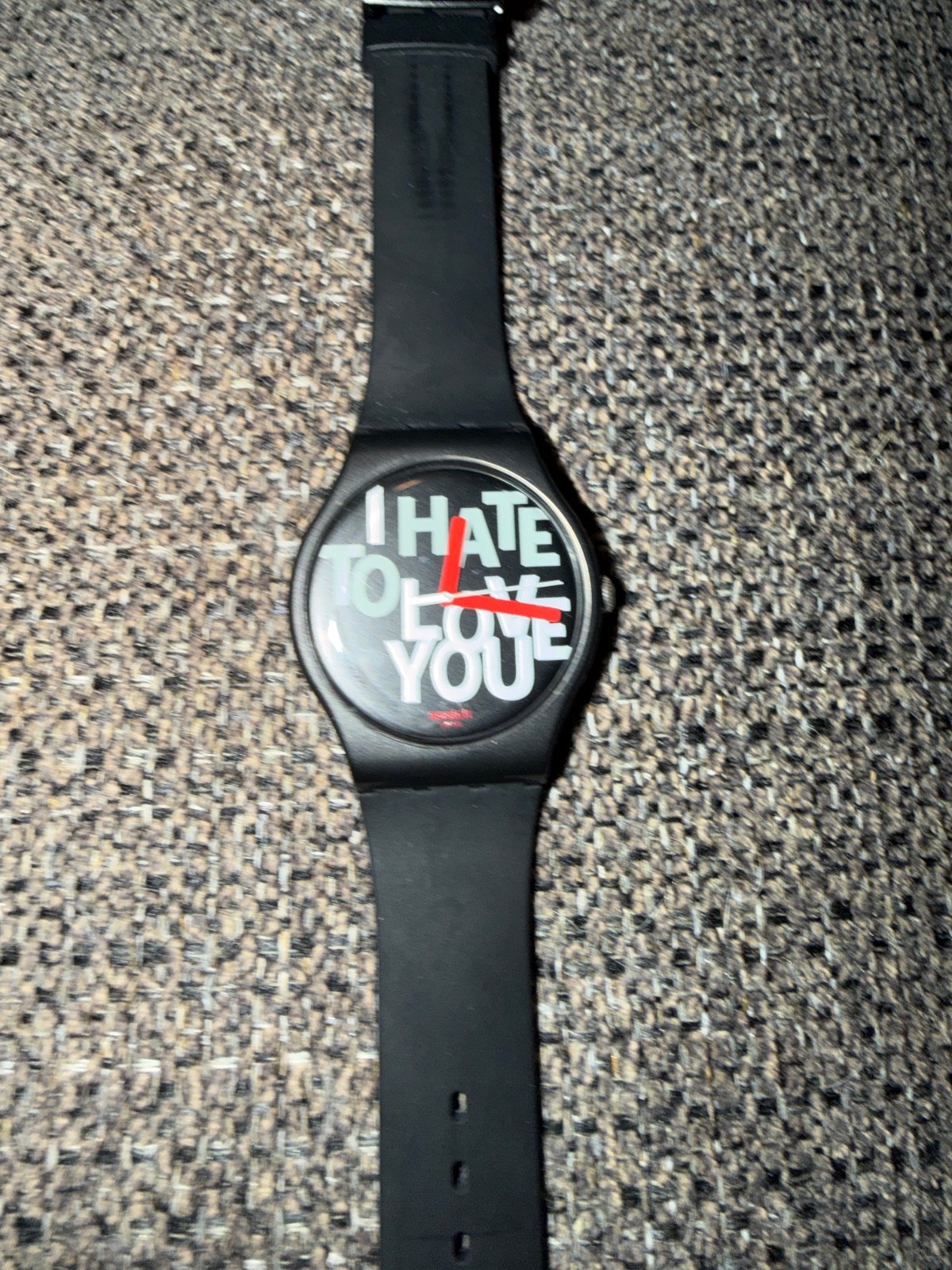 Rare Swiss Swatch Originals Hate 2 Love Black Silicone Watch 41mm SUOB185