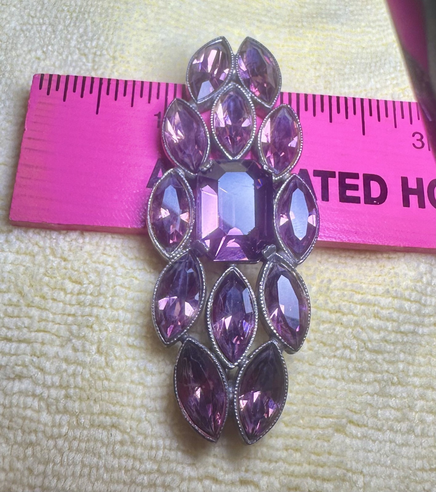 VINTAGE ART DECO AMETHYST PURPLE GLASS BAR-CZECH BOHEMIAN STYLE BROOCH