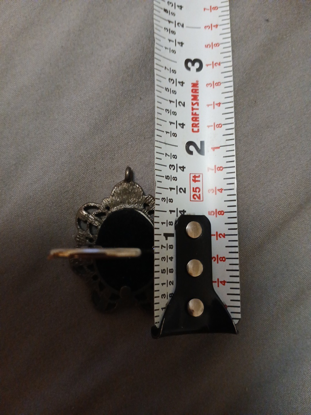 Vintage Self Standing Brooch Styled Picture Display, 1″ x 1/2″ Photo As-is Sale