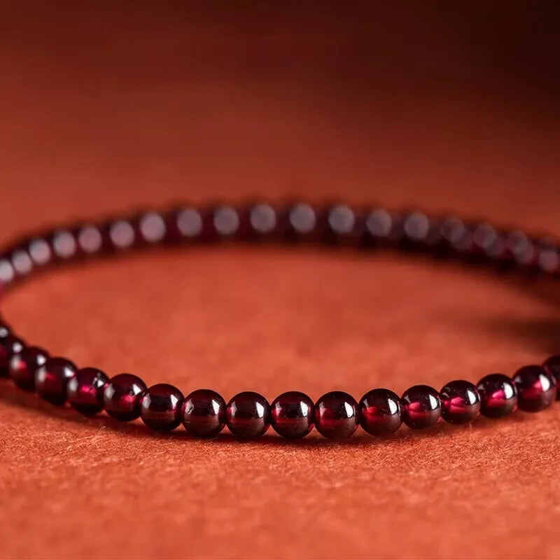 Natural Garnet Pixiu Crystal Gemstone Bead Bracelet for Good Luck Success Wealth