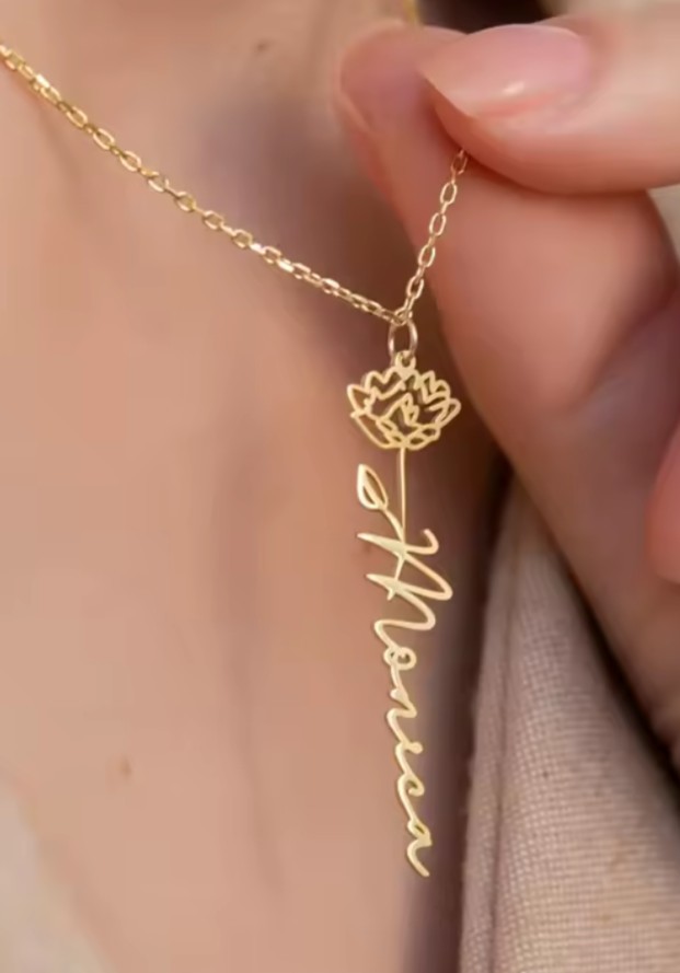 Personalized “Wanna” Name Rose Flower Charm Pendant Necklace Gold Tone Cable