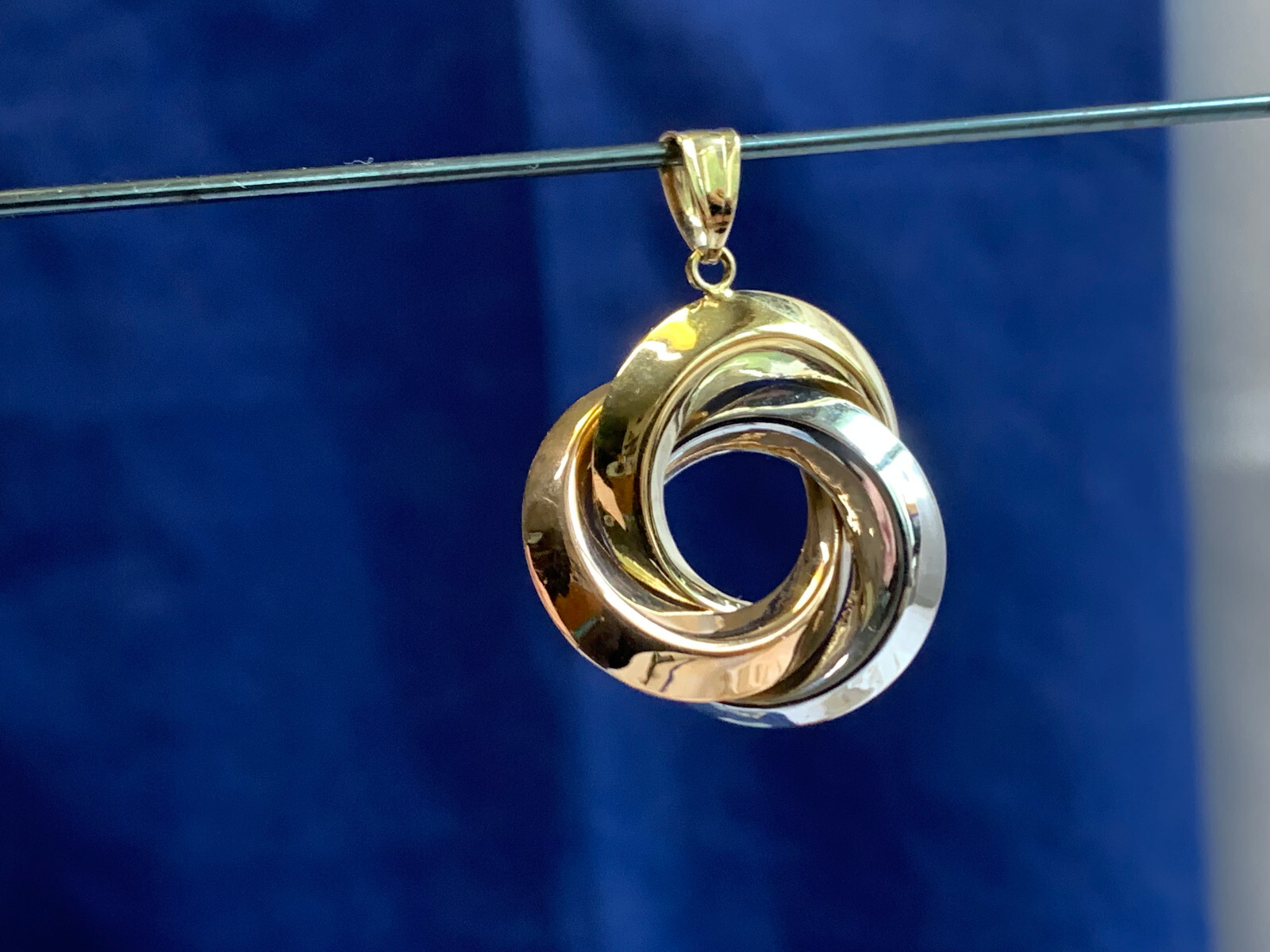 14K Tri-Color Gold Swirl Pendant 2.34g Fine Jewelry Yellow Rose & White Gold