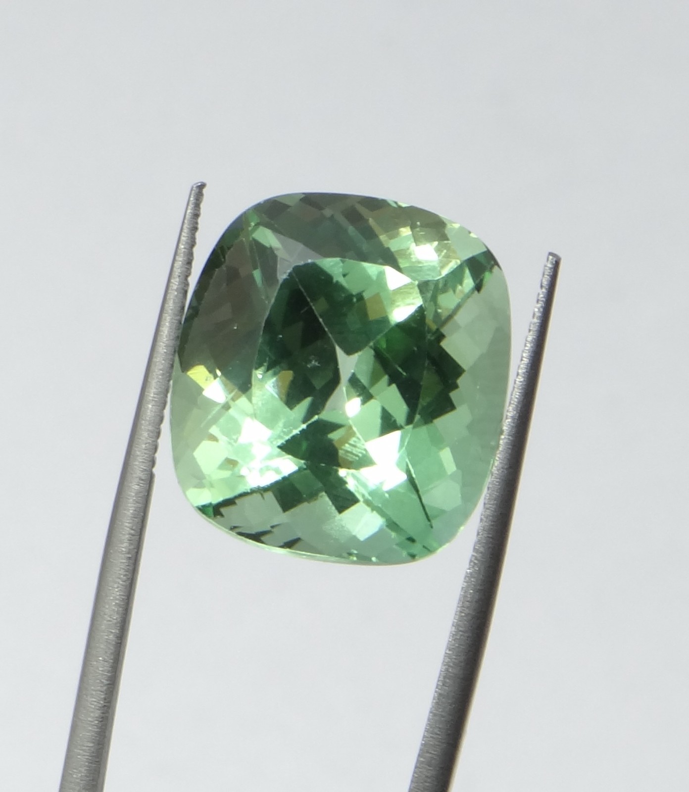 15.00 Ct Natural AAA+ Green Tourmaline Cushion Cut Loose Gemstone Certified