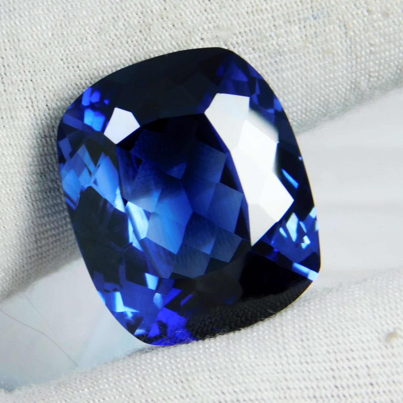 Natural Ceylon Blue Sapphire 29.10 Ct Cushion FLAWLESS Certified Loose Gemstone