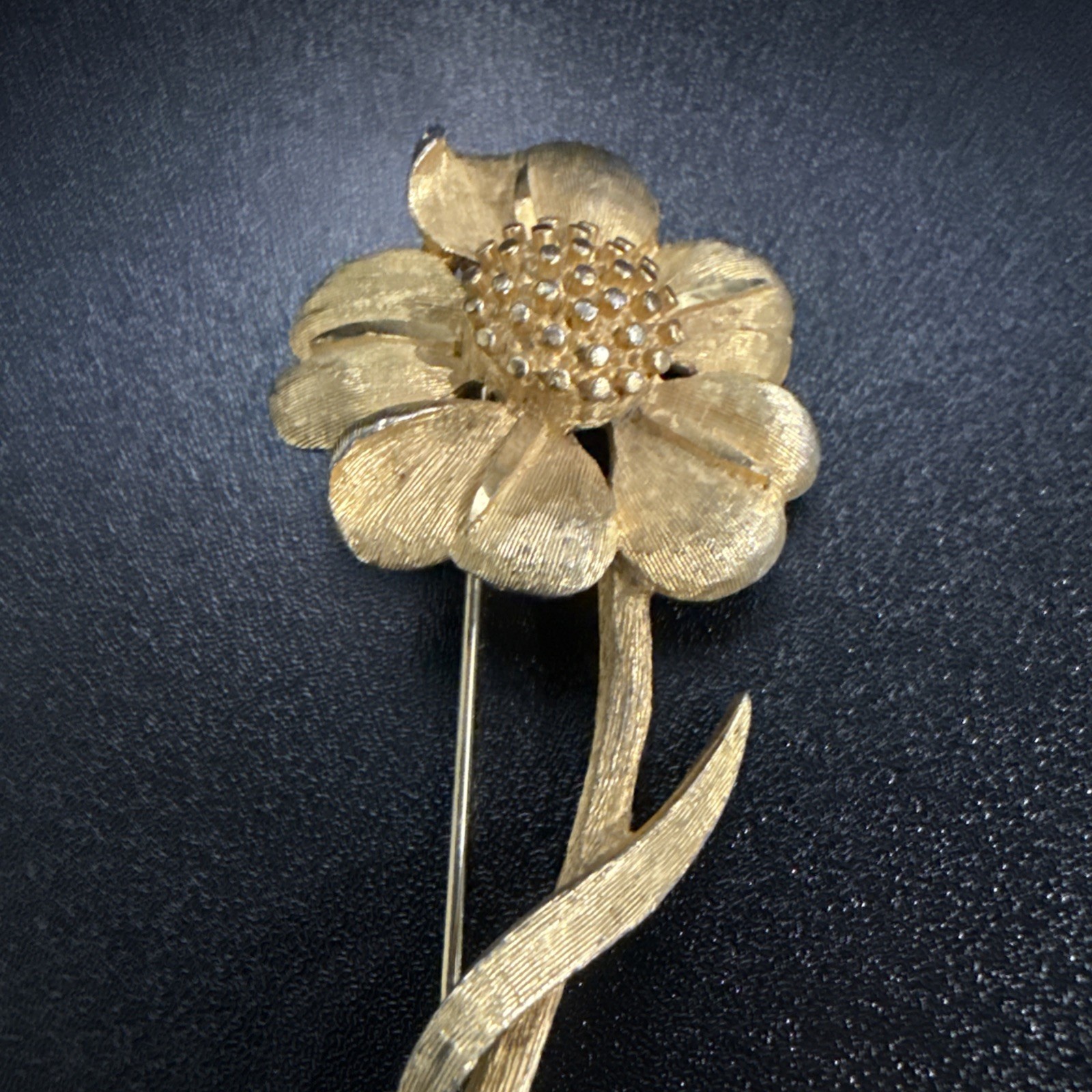 VINTAGE 1950s signed BSK satin brushed Gold large flower brooch 4”