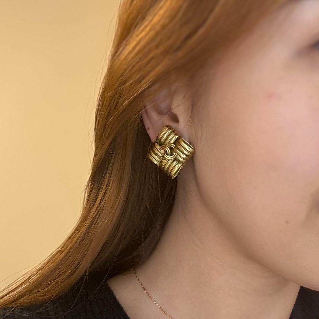 CHANEL Earrings Coco Mark Metal Gold Authentic Guaranteed Used