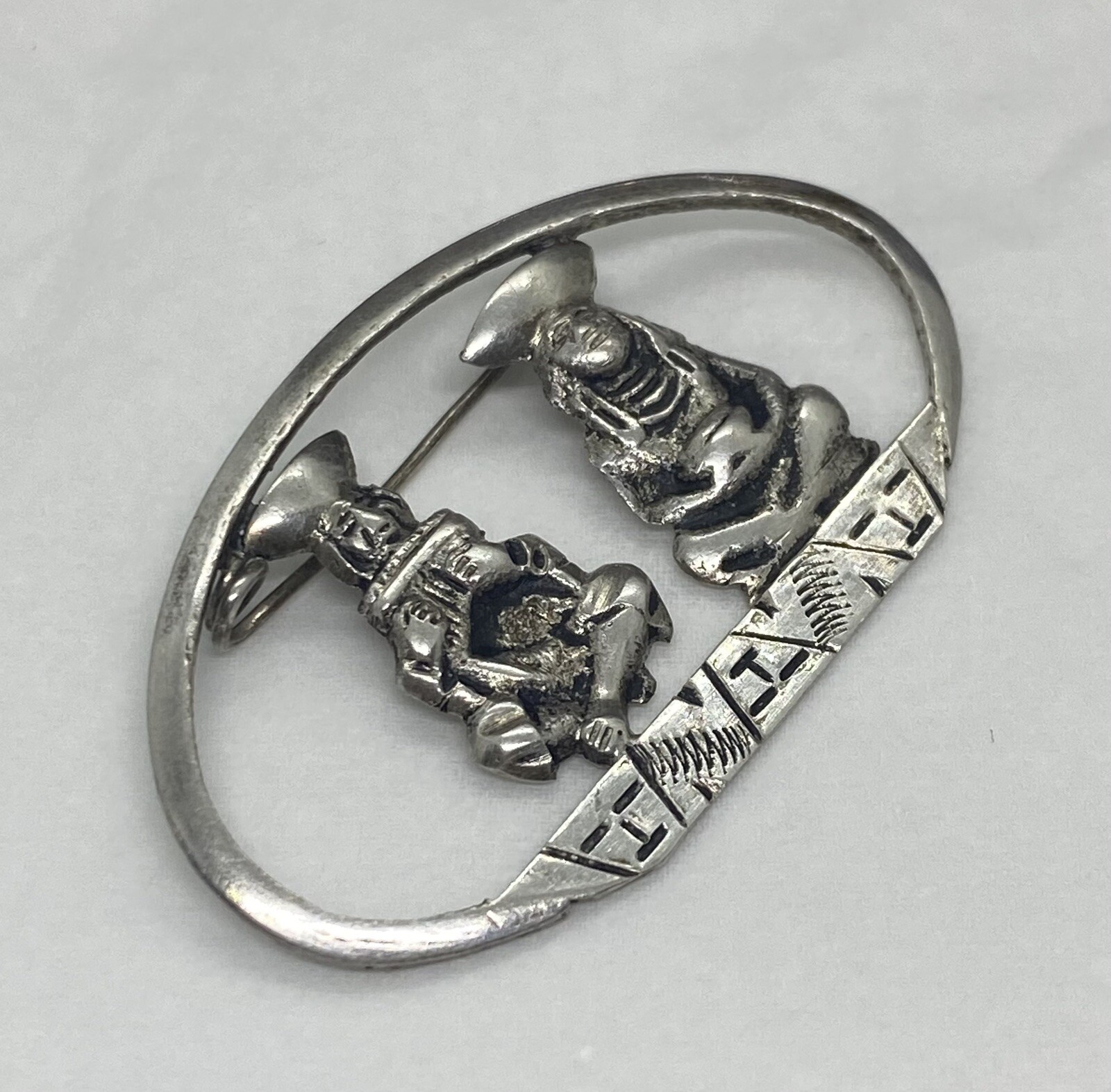 Vintage Mexico Sterling Silver Hand Crafted Villagers Pin Brooch 2.1/8” 6.80g