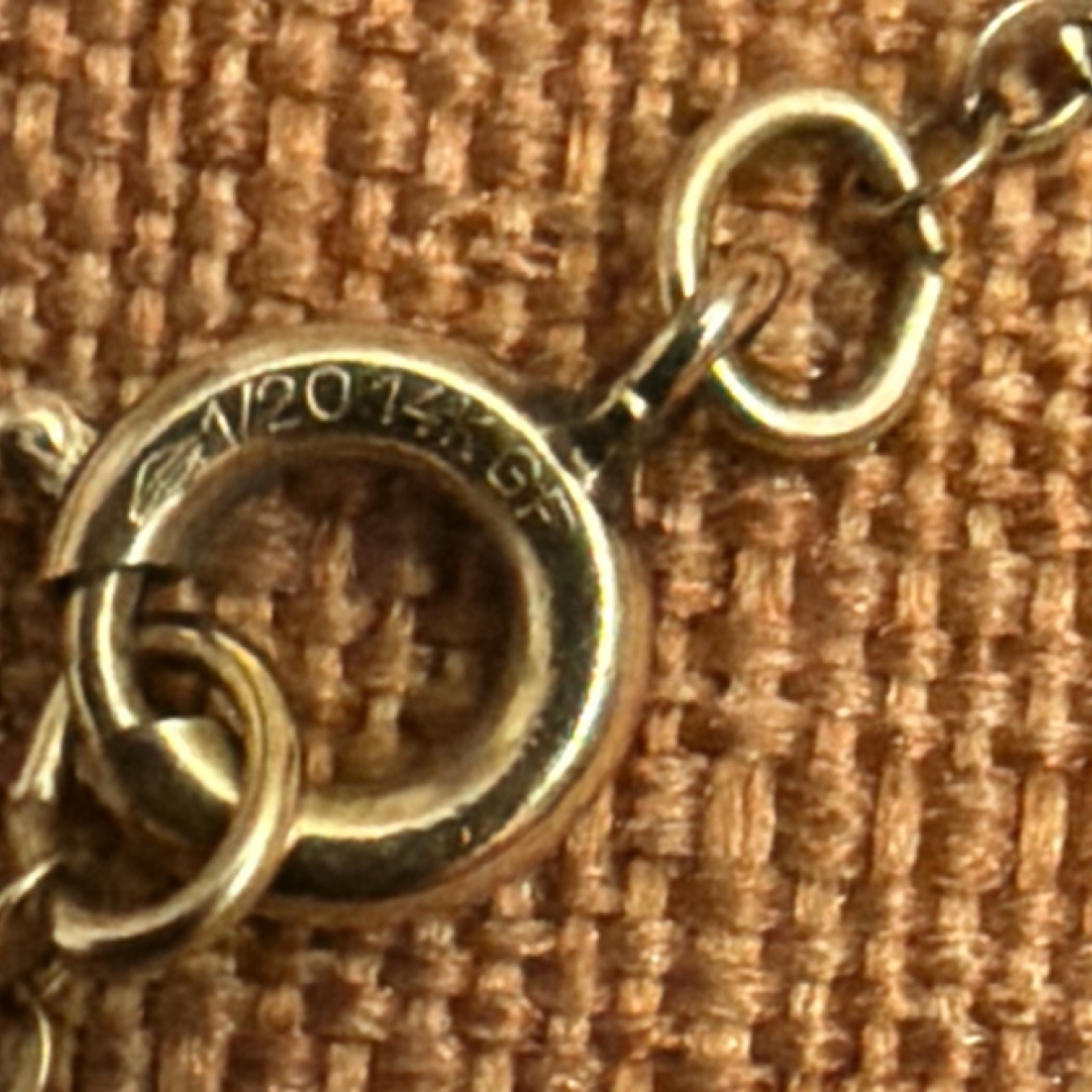 1/20 14K Yellow Gold Teardrop Pendant Necklace, Cable Chain