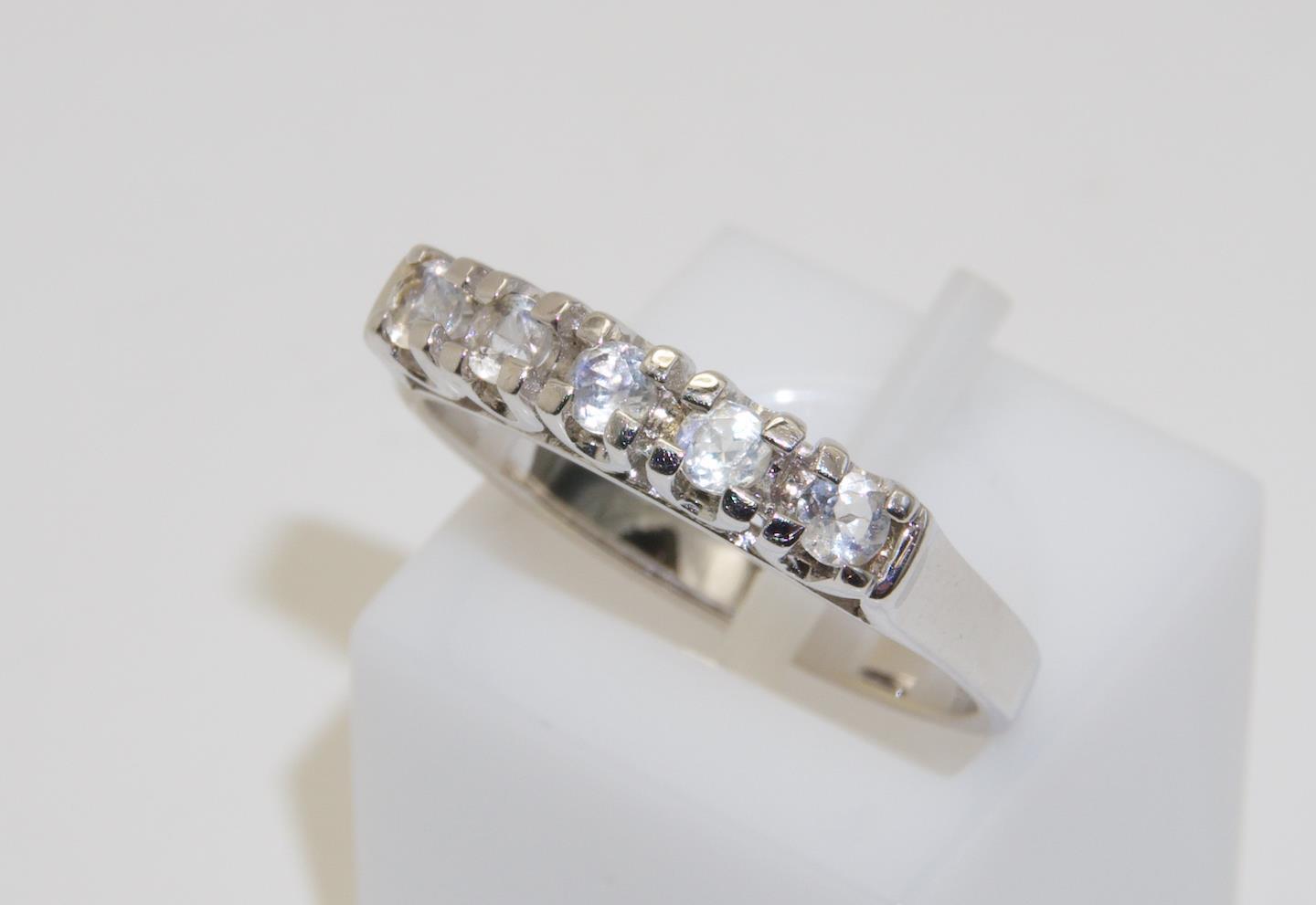 9carat 9k White Gold Sri Lankan Rainbow Moonstone Ring Size UK-M 1/2 US-6 1/4